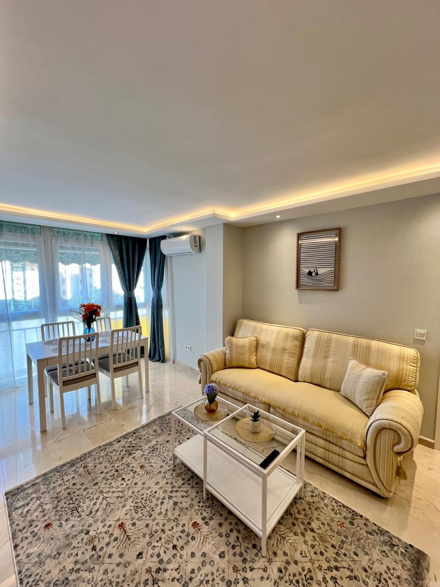 Apartamentos Prestige Suites Malaga IV Eksteriør billede